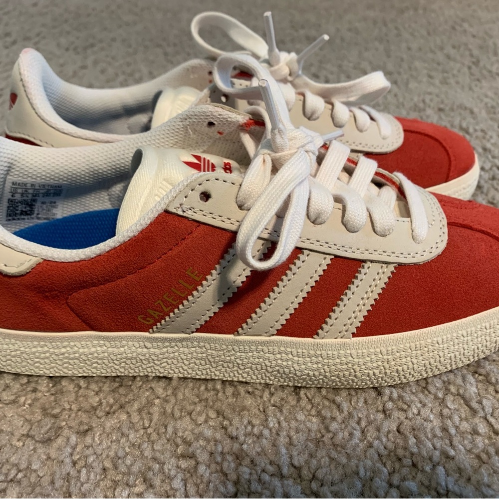 Classic Unisex Adidas Gazelle ADV sneakers. - Picture 6 of 11
